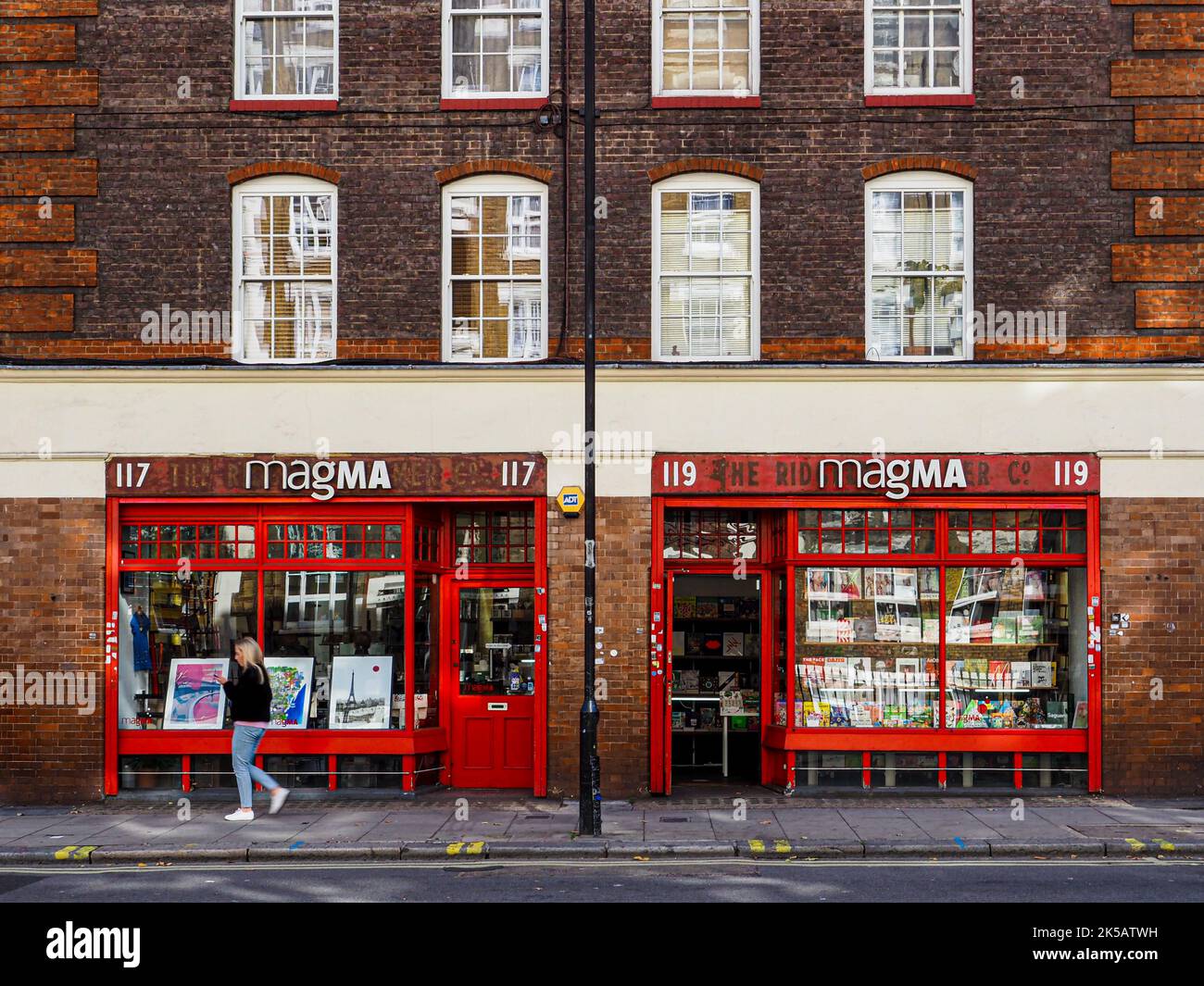 Magma Shop Clerkenwell Road London - Magma est une petite chaîne de livres et de boutiques de cadeaux de design et d'art graphique créée en 2000. Banque D'Images