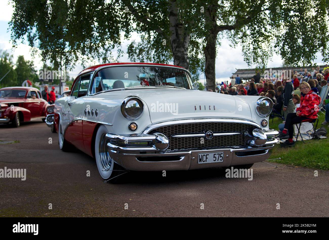 1956 riviere buick siecle Banque de photographies et d’images à haute ...