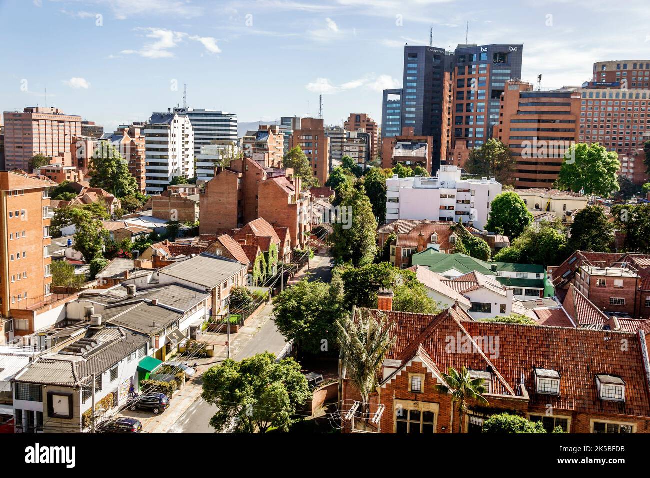 Bogota Colombie, Chapiero Norte, vue sur les gratte-ciel de la ville immeubles résidentiels maisons aériennes de ville, Colombiens hispaniques colombiens Banque D'Images