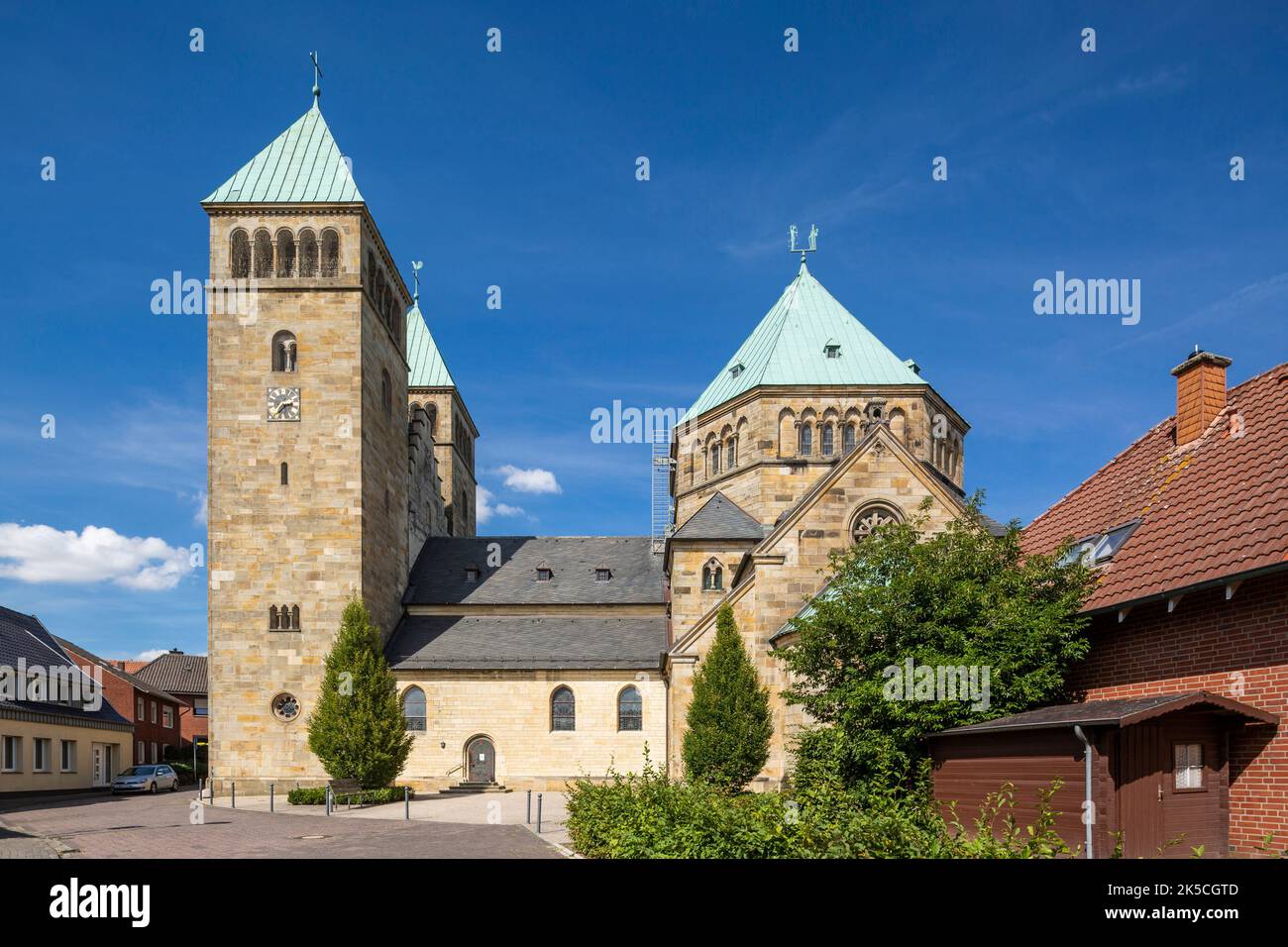 Allemagne, Rosendahl, Baumberge, Westmuensterland, Muensterland, Westphalie, Rhénanie-du-Nord-Westphalie, Rosendahl-Osterwick, Église paroissiale catholique de St. Fabian et St. Sebastian, grès de Baumberger, néo-roman Banque D'Images