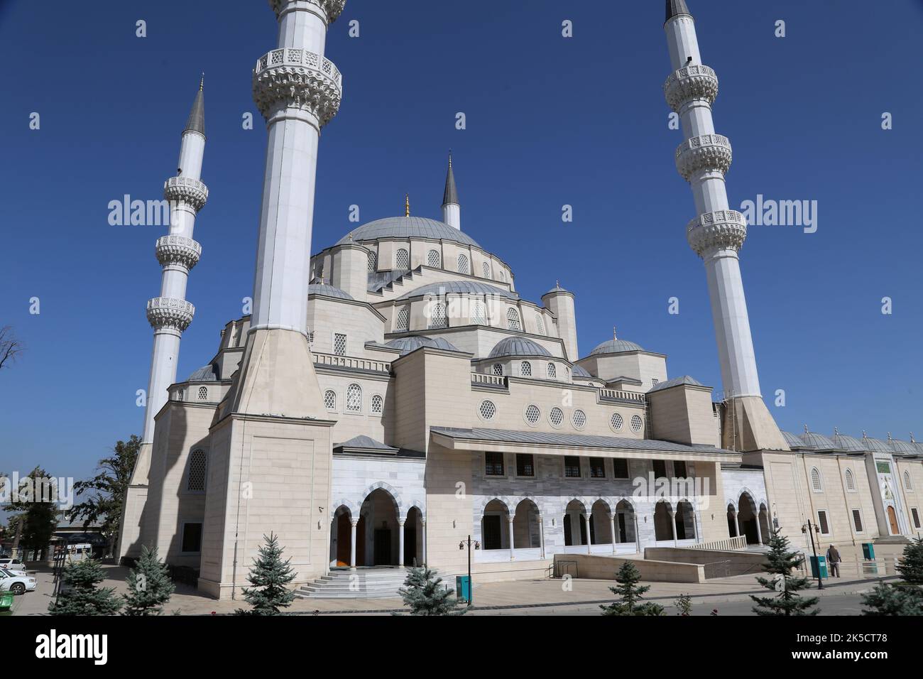 Mosquée centrale, rue Gogol, Bichkek, région de la ville de Bichkek, Kirghizistan, Asie centrale Banque D'Images