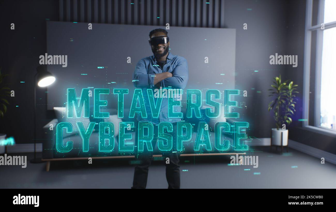 L'homme afro-américain aime le cyber-univers qu'il voit à travers des lunettes de réalité virtuelle. Métaverse du divertissement et des communications du futur Banque D'Images