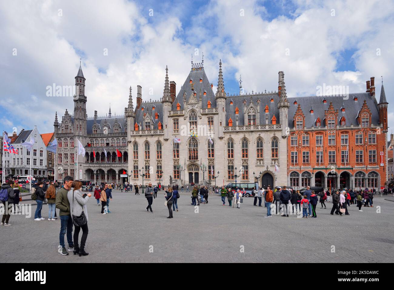 Provinciaal court, provincial court, Grote Markt, Bruges, Flandre Occidentale, Flandre, Belgique Banque D'Images