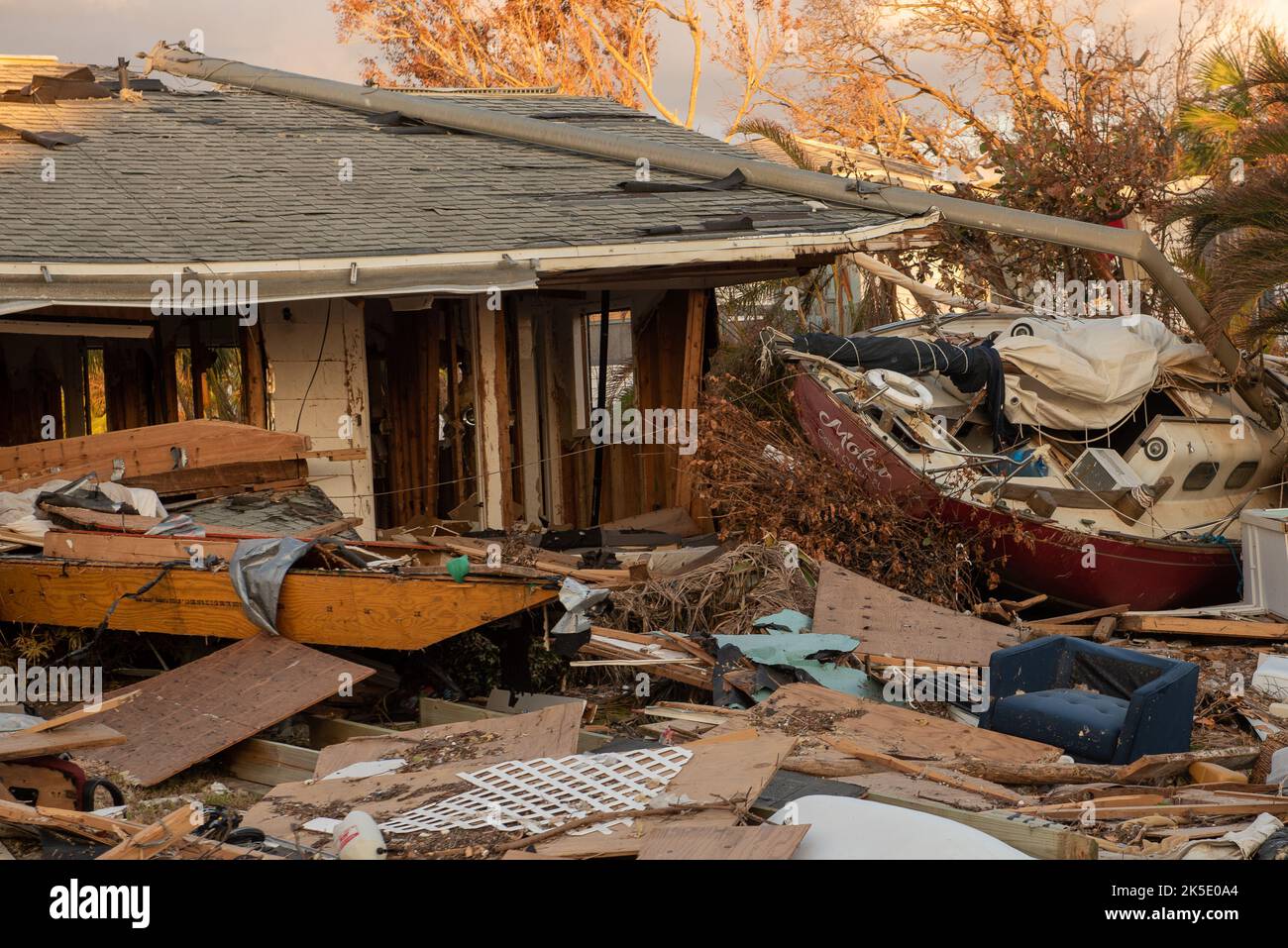 Fort Myers, Floride, ÉtatsUnis. 6th octobre 2022. Des débris à l