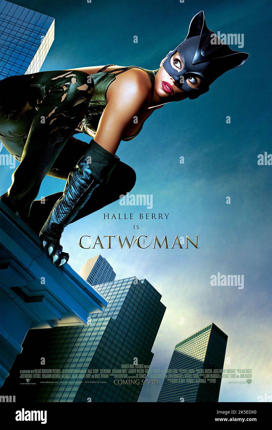 HALLE BERRY, Catwoman, 2004 Banque D'Images