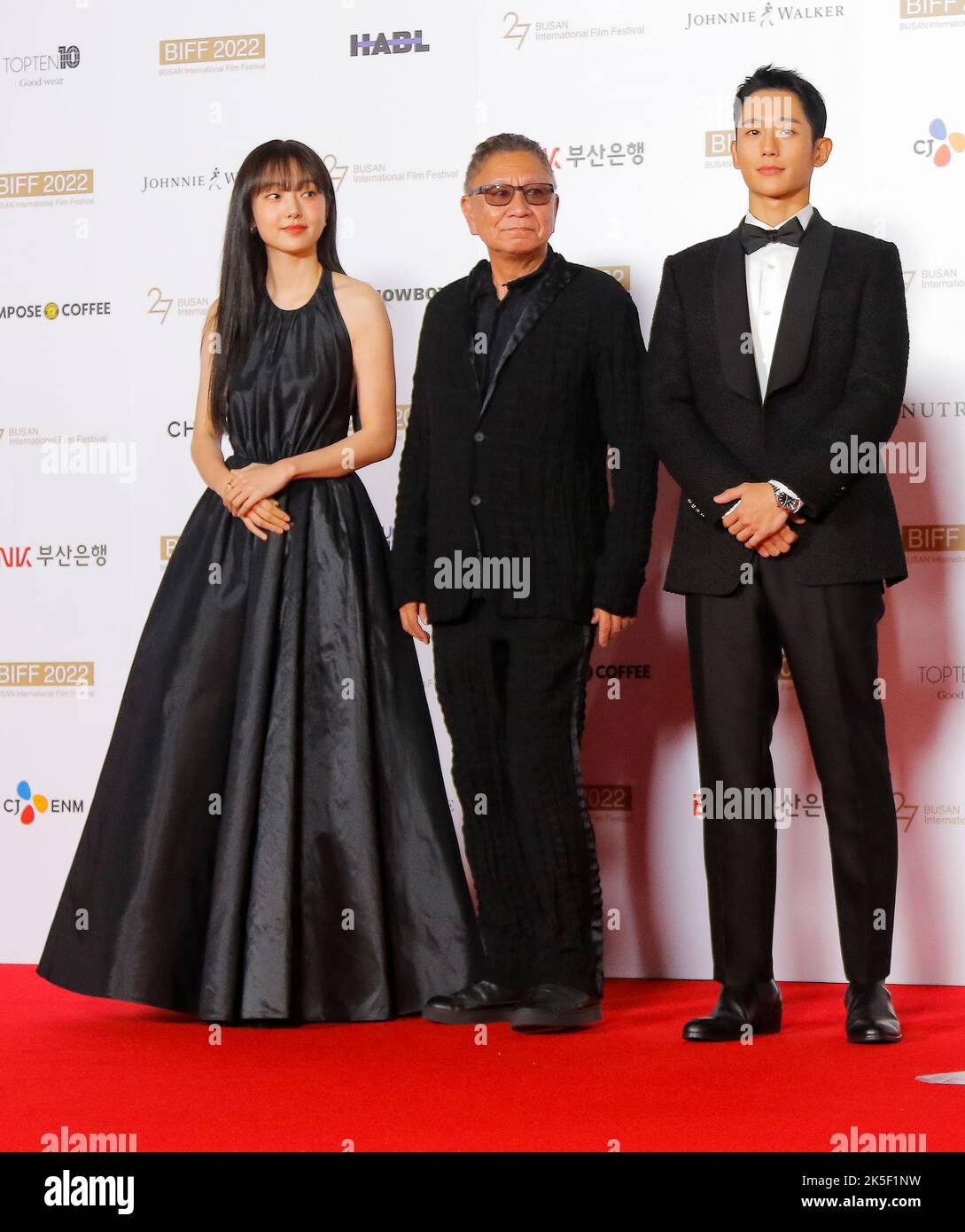 5 oct 2022-Busan, Corée du Sud-(de gauche) Kim hye Jun, Miike Takashi, Jung Hae en posture pour prendre une photo lors du festival international du film de Busan 27th Red Carpet Event au Cinema Center de Busan, Corée du Sud. Banque D'Images