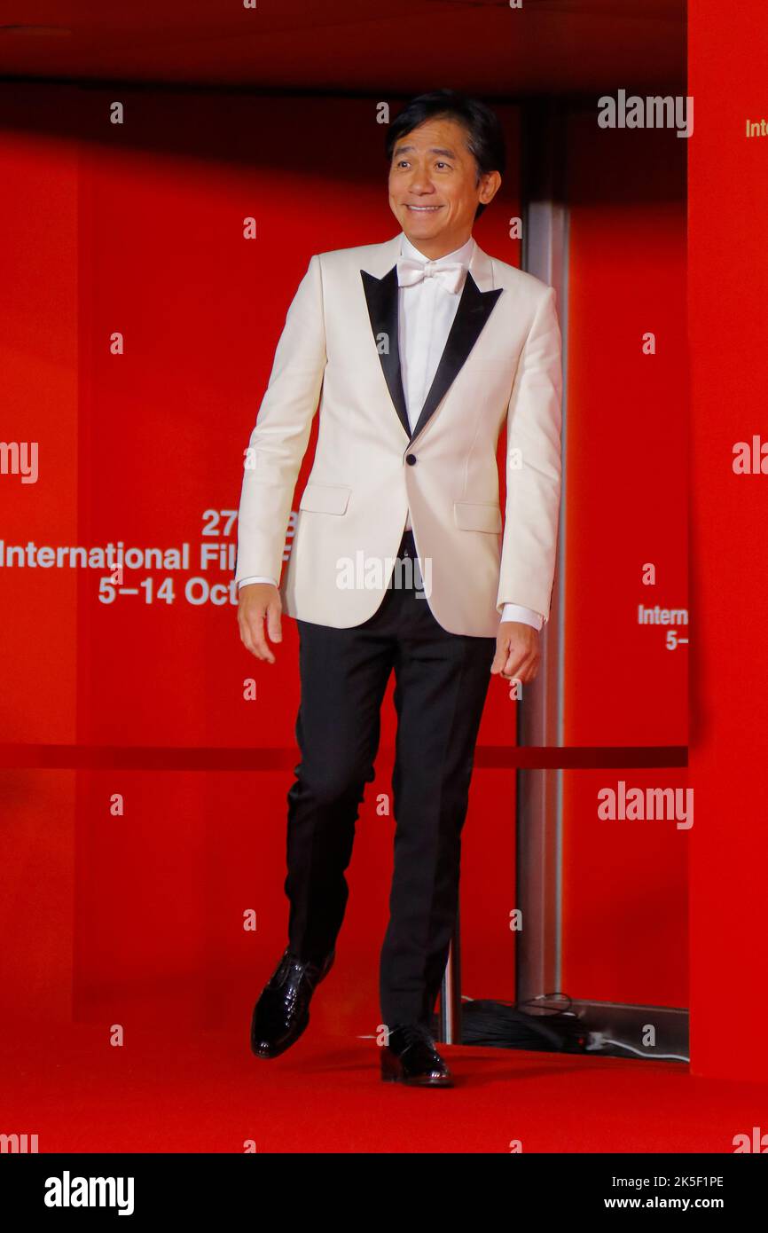 5 octobre 2022-Busan, l'acteur sud-coréen Tony Leung pose pour prendre une photo lors de l'événement de tapis rouge du Festival international du film de Busan 27th au Cinema Center de Busan, en Corée du Sud. Banque D'Images