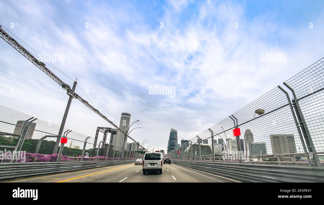 Voyagez le long de la piste de course F1, Esplanade Bridge, Singapour. Banque D'Images