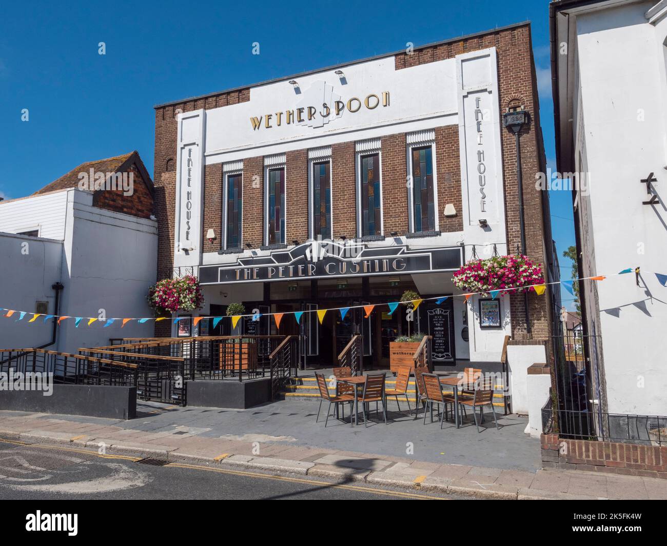 'The Peter Cushing', une maison publique de Weterspons à Whitstable, Kent, Royaume-Uni. Banque D'Images