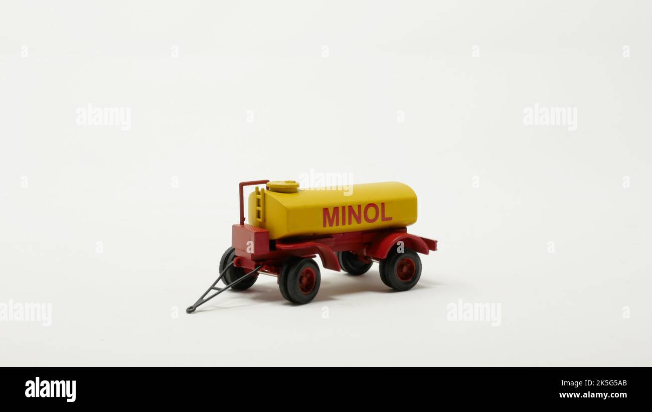 Automodell DDR Tankanhänger MINOL, Kleinserie Ukranian petits modèles, Maßstab 1/87 Banque D'Images