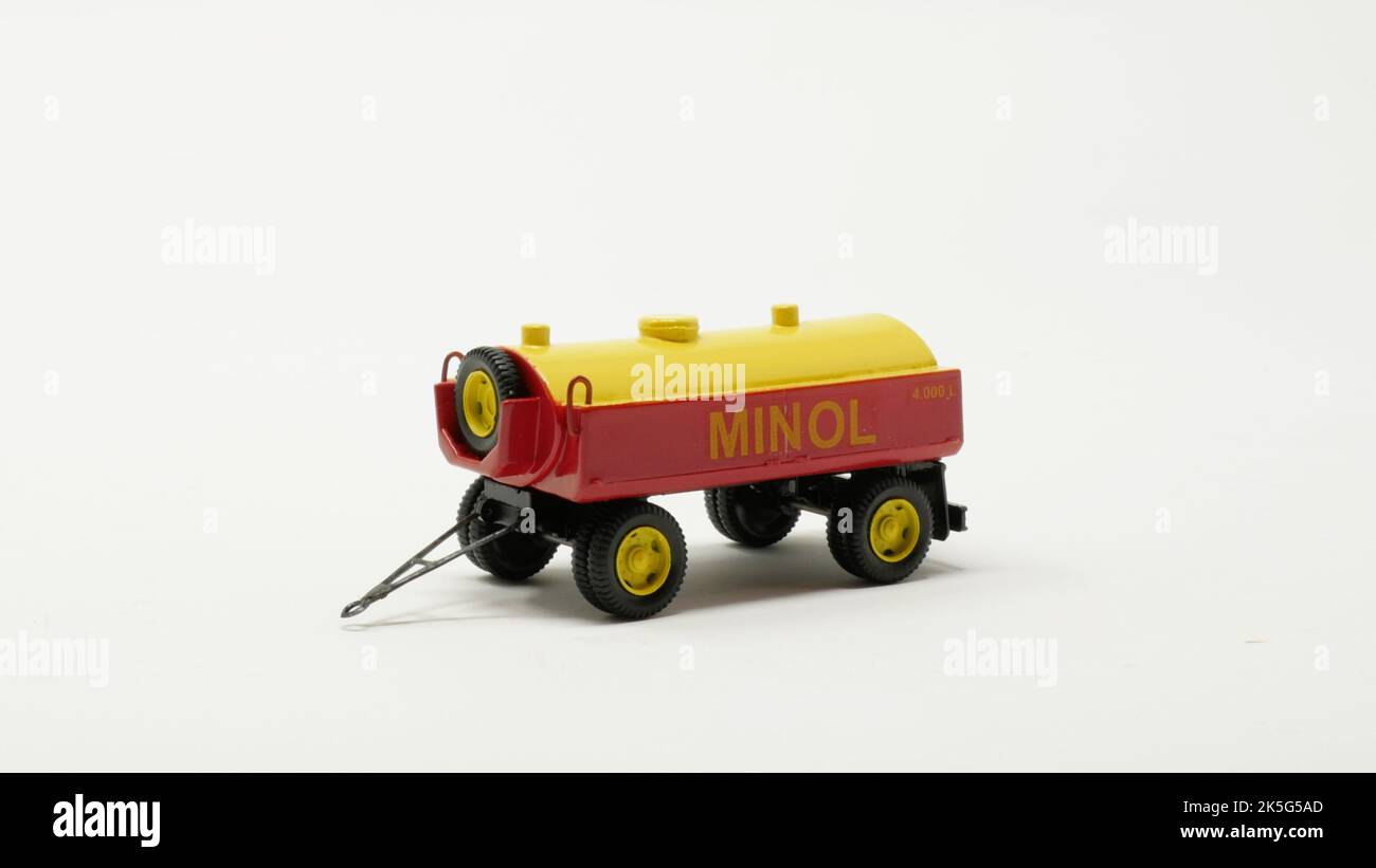 Autodell DDR Tankanhänger MINOL, Kleinserie, Maßstab 1/87 Banque D'Images