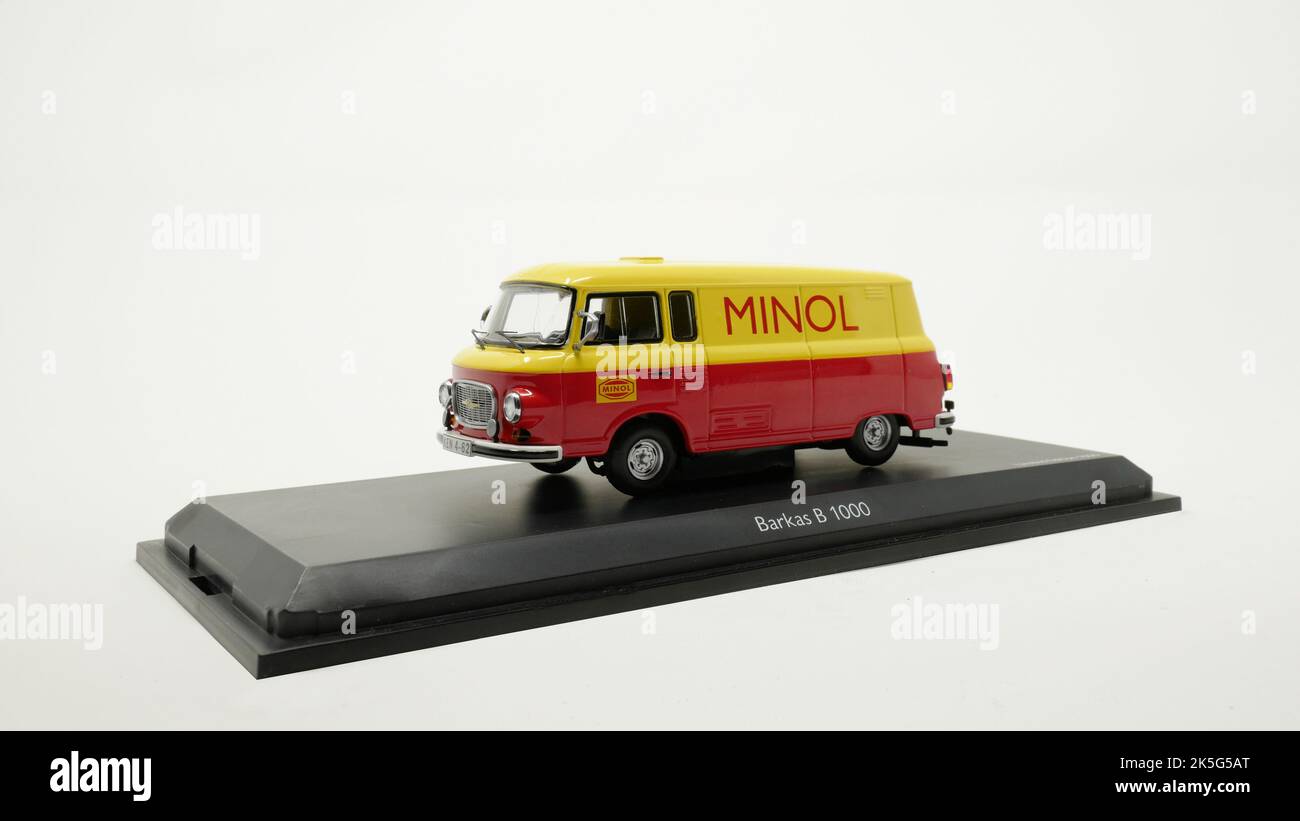 Automodell DDR Barkas B1000 Kasenwagen MINOL, Schuco Limited Edition, Maßstab 1/43 Banque D'Images