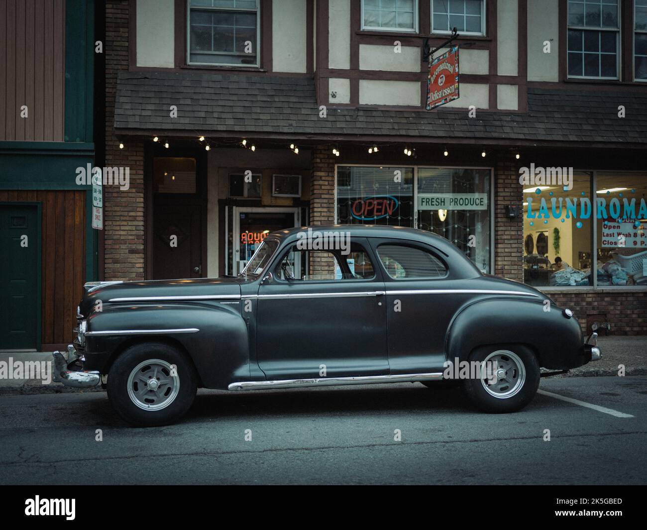 Voiture d'époque garée, Port Jervis, New York Banque D'Images