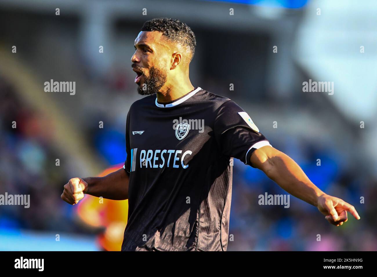 Peterborough, Royaume-Uni. 8th octobre 2022. Adrian Mariappa (8 Burton Albion) lors du match de la Sky Bet League 1 entre Peterborough et Burton Albion, à London Road, Peterborough, le samedi 8th octobre 2022. (Crédit : Kevin Hodgson | ACTUALITÉS MI) crédit : ACTUALITÉS MI et sport /Actualités Alay Live Banque D'Images