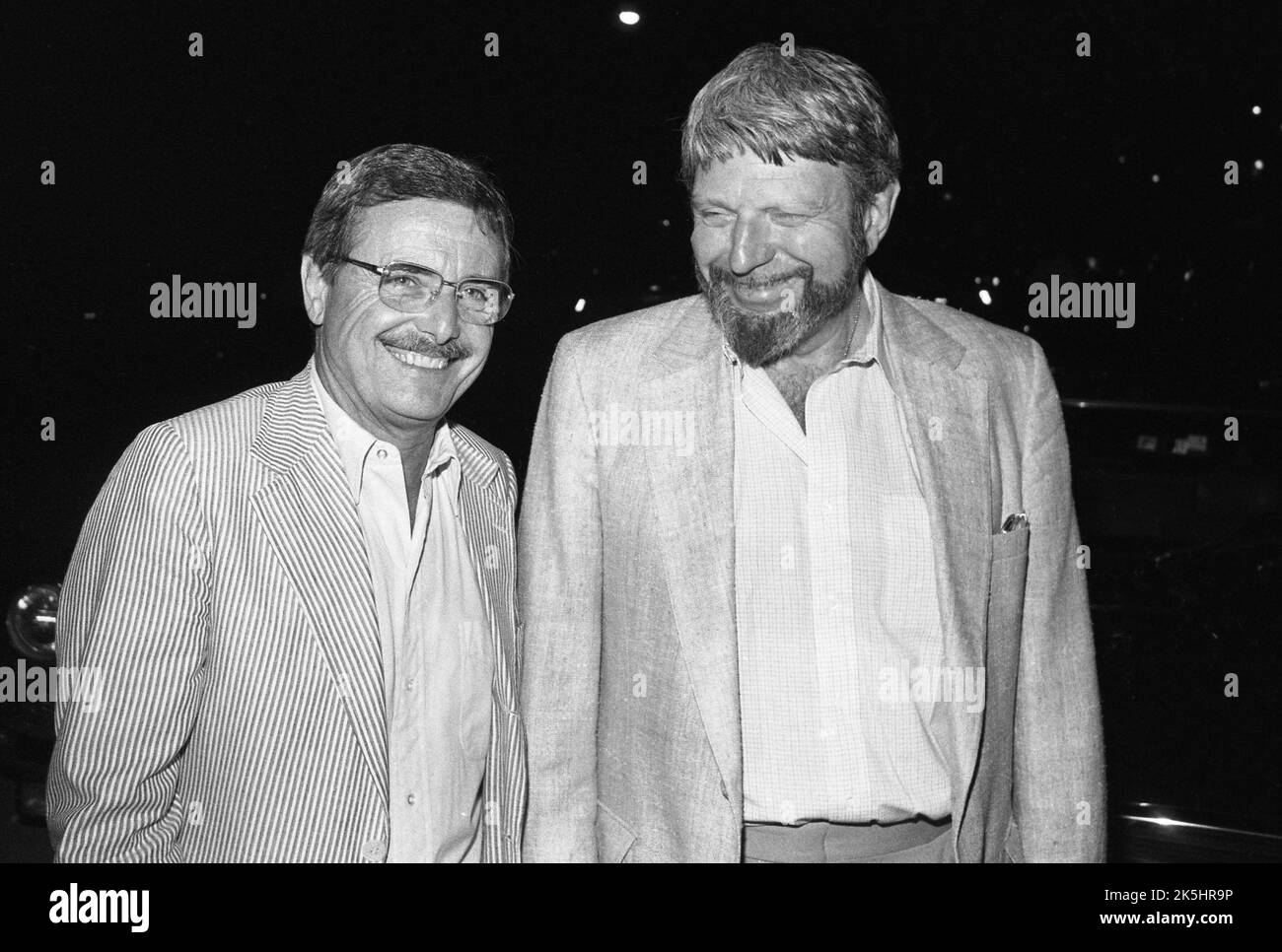 William Daniels et Theodore Bikel à Spago's en 1983 crédit: Ralph Dominguez/MediaPunch Banque D'Images