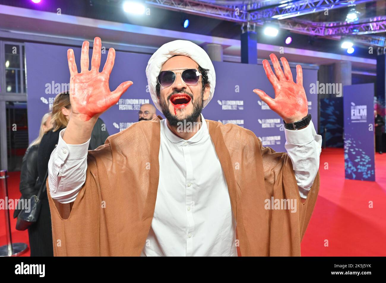 Le réalisateur Ali Abbasi et ZAR Amir Ebrahimi arrivent à la première de Holy Spider - Royaume-Uni, également une protestation de la mort de Mahsa Amini au BFI London film Festival 2022 le 8th octobre 2022 à la South Bank, Royal Festival Hall, Londres, Royaume-Uni. Crédit : voir Li/Picture Capital/Alamy Live News Banque D'Images