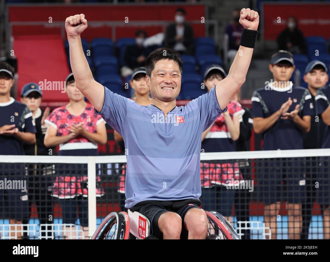 Tokyo, Japon. 8th octobre 2022. Shingo Kunieda, du Japon, lève les armes en remportant le tournoi de tennis en fauteuil roulant ouvert au Colisée Ariake de Tokyo, samedi, 8 octobre 2022. Kunieda défait son compatriote Tokito Oda 6-3, 2-6, 7-6 en finale. Credit: Yoshio Tsunoda/AFLO/Alay Live News Banque D'Images