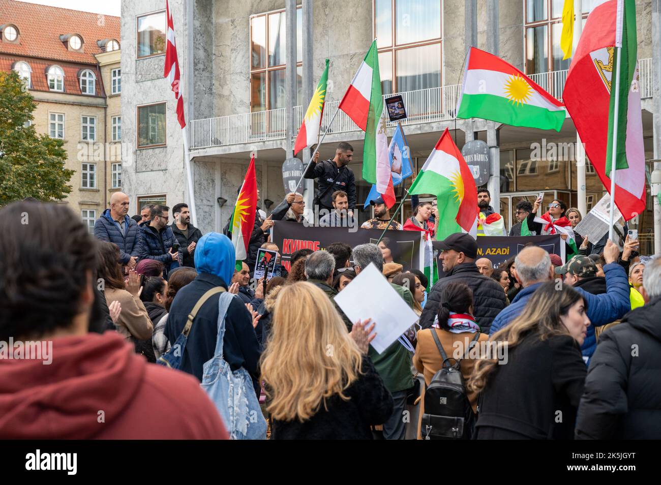 Manifestation de soutien aux femmes, à la vie et à la liberté après la mort de la femme iranienne Mahsa Amini, à Aarhus (Danemark), le 8 octobre 2022 Banque D'Images