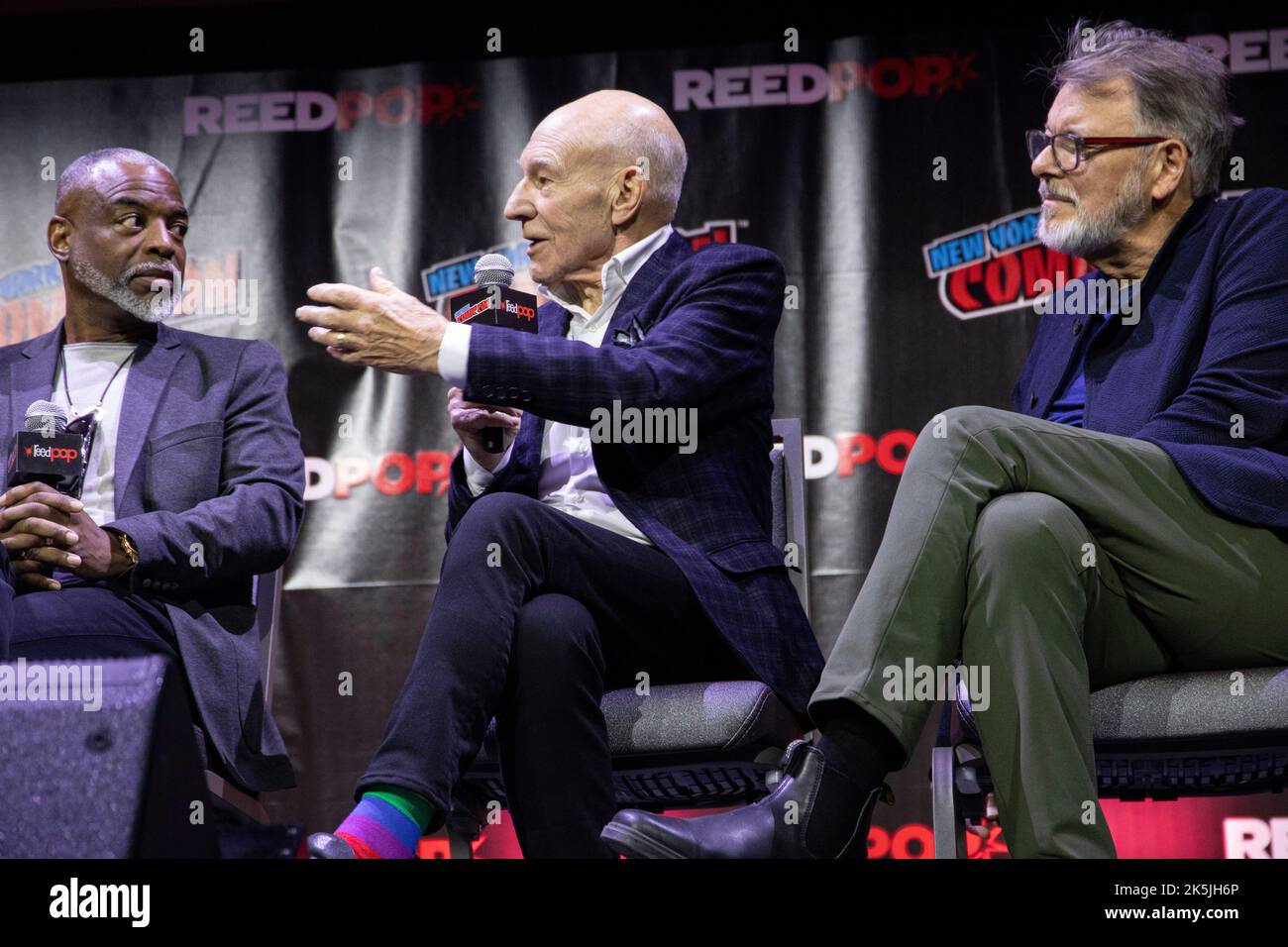 New York, États-Unis. 08th octobre 2022. Les membres de la troupe du tableau Syar Trek Picard de Paramount plus au NYCC. Veronica Bruno/Alamy Banque D'Images
