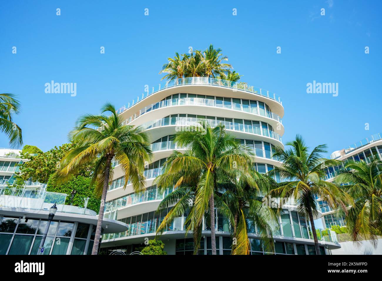 Miami Beach, Floride, États-Unis - 6 octobre 2022: Photo d'un condominium océanique Miami Beach Banque D'Images