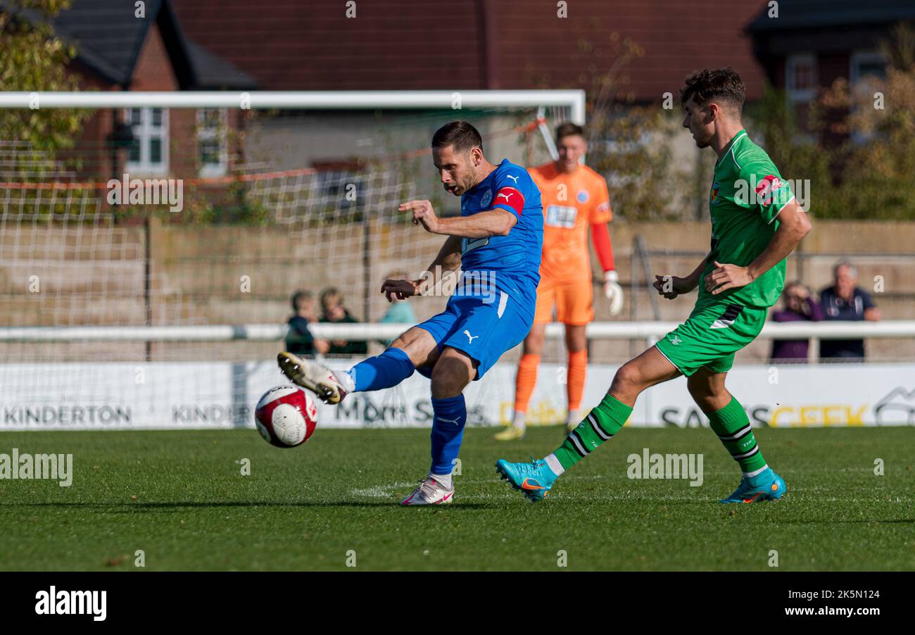 Warrington Rylands prend sur Nantwich Town dans le FA Trophée, Nantwich, Cheshire, Angleterre, 8th octobre, 2022. Credit Mark Percy/Alamy stock photo. Banque D'Images