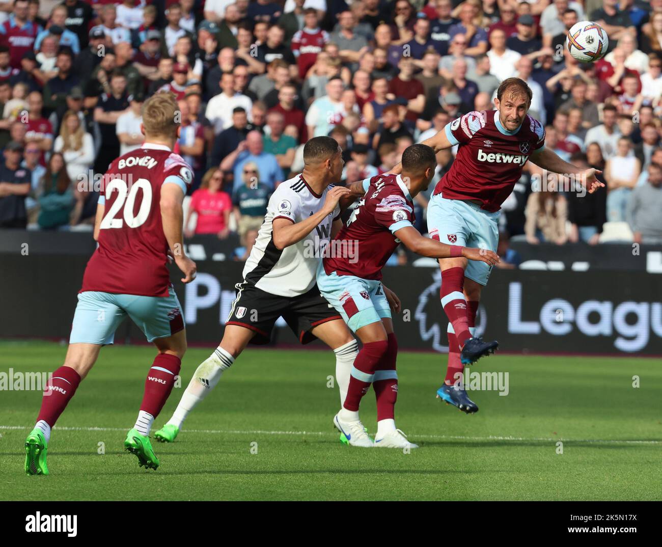Londres, Royaume-Uni. 09th octobre 2022. Londres ANGLETERRE - 09 octobre : Tomas Soucek de West Ham United lors du match de football de la première ligue anglaise entre West Ham United contre Fulham au stade de Londres, Londres, le 09th octobre 2022 crédit : action Foto Sport/Alay Live News Banque D'Images