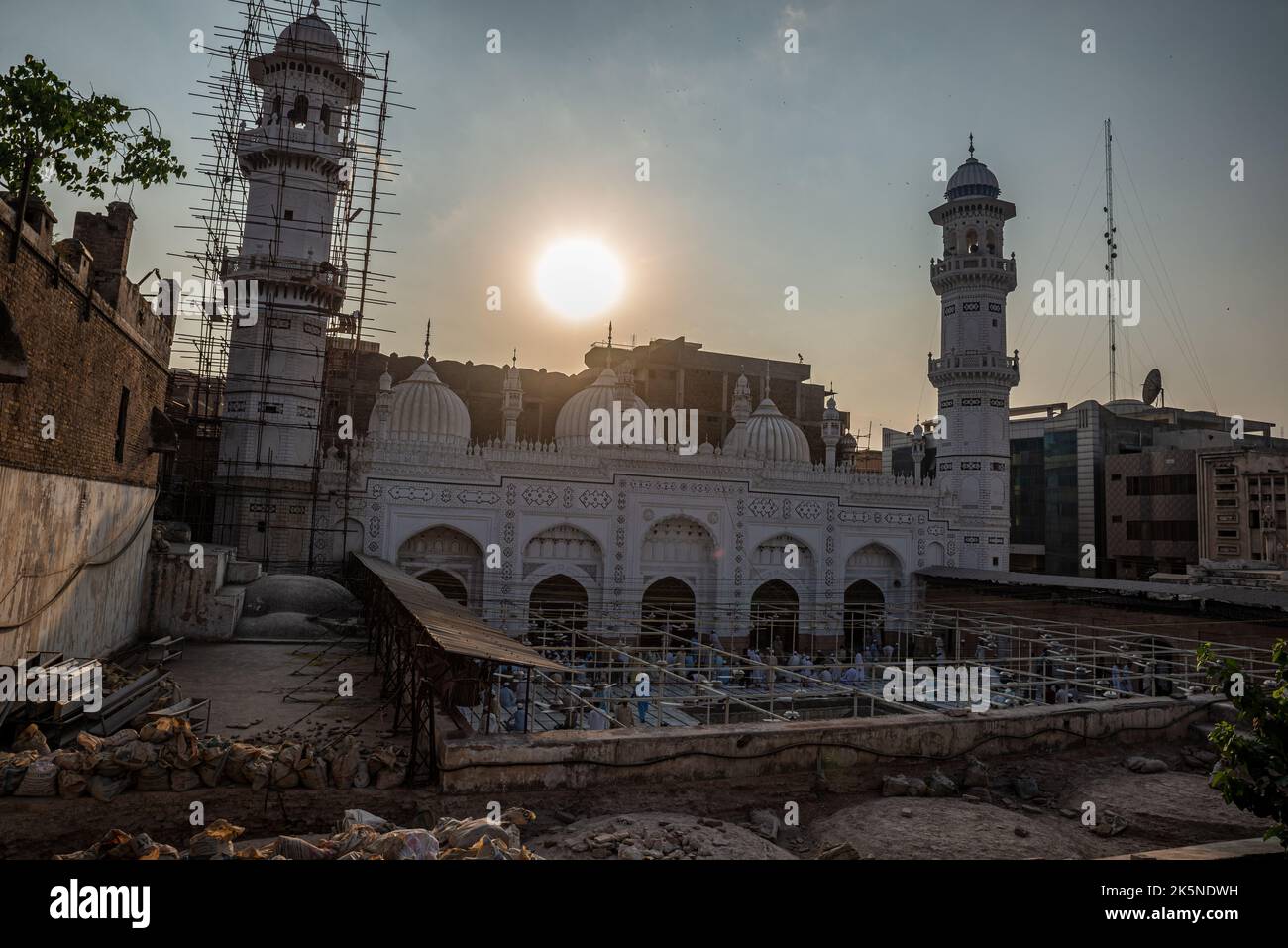 Mohabbat Khan Mosquée au coucher du soleil, Peshawar, province de Khyber Pakhtunkhwa, Pakistan Banque D'Images