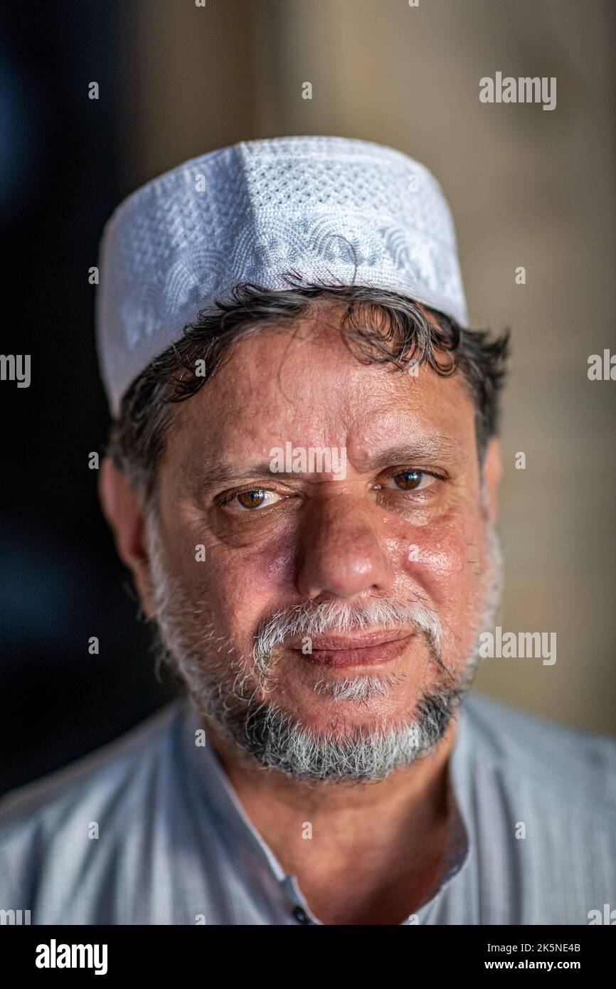 Portrait d'un vieil homme pakistanais à barbe blanche, Peshawar, province de Khyber Pakhtunkhwa, Pakistan Banque D'Images