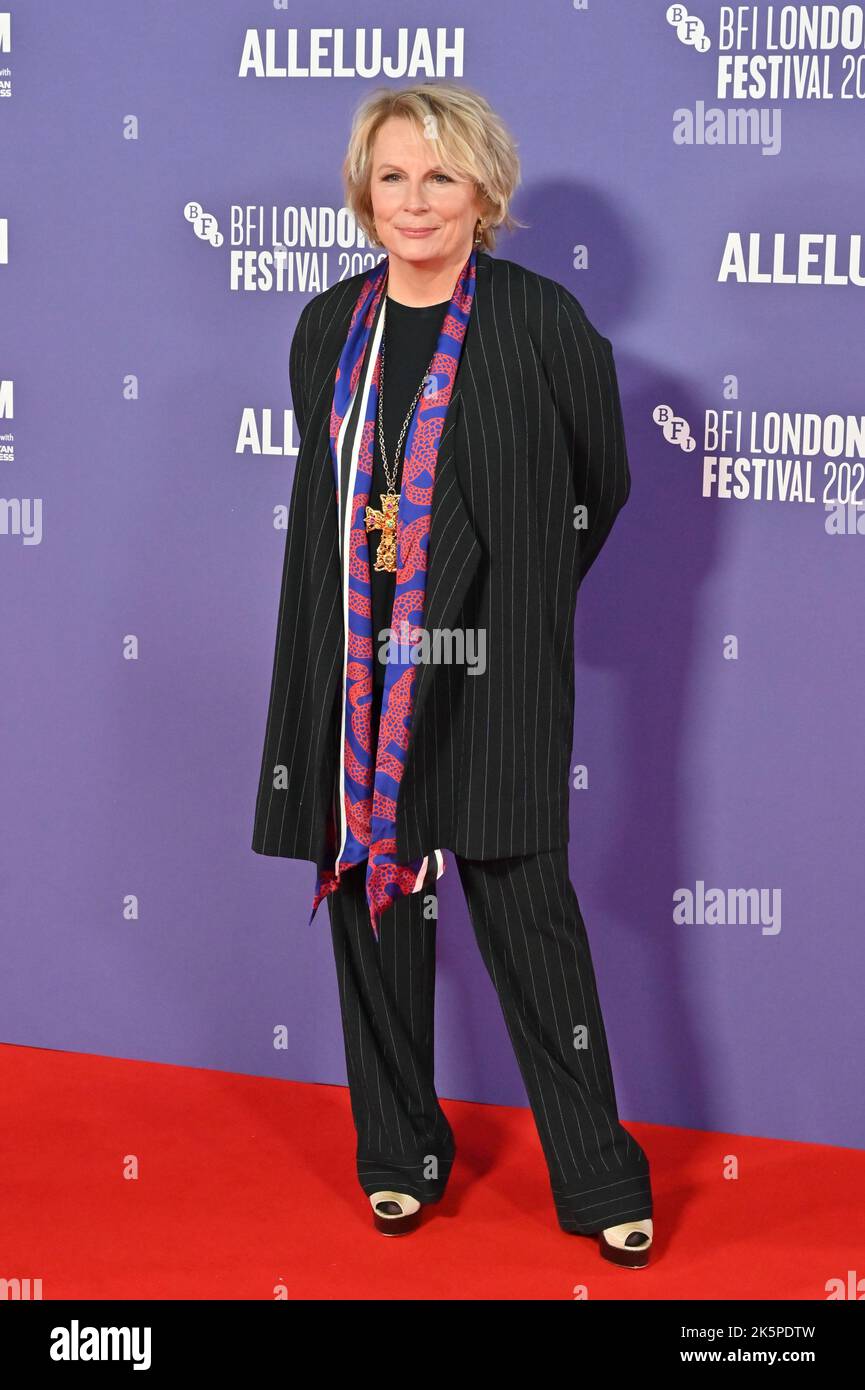 Londres, Royaume-Uni. 09th octobre 2022. Jennifer Saunders arrive à la première européenne du BFI London film Festival’s 2022 le 9th octobre 2022 à la South Bank, Royal Festival Hall, Londres, Royaume-Uni. Crédit : voir Li/Picture Capital/Alamy Live News Banque D'Images