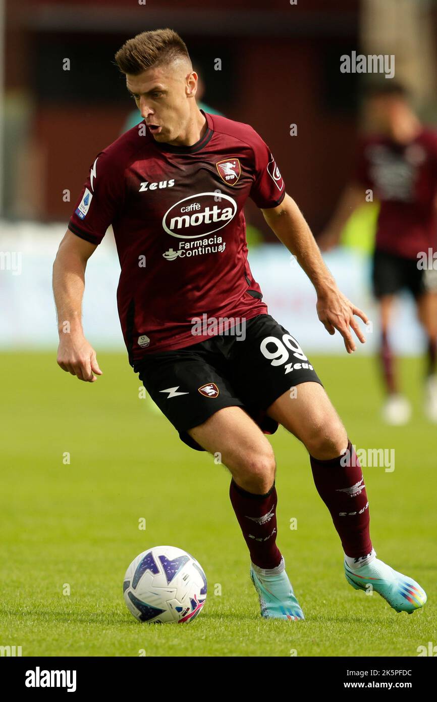 Pendant la série Un match de football entre Salerntana et Hellas Verona au stade Arechi à Salerne, dans le sud de l'Italie, sur 09 octobre 2022. Banque D'Images