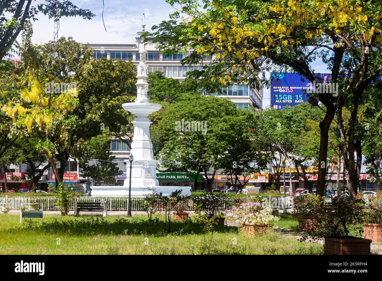 La fontaine du patrimoine communément connue sous le nom de Fuente Osmena dans la ville de Cebu, aux Philippines Banque D'Images