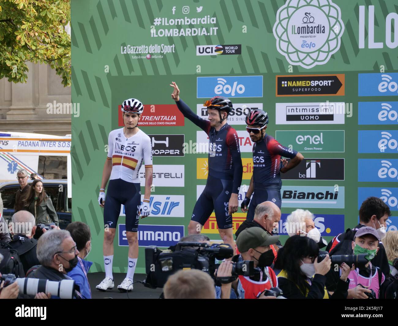 Cyclistes avant le tour de Lombardie, la dernière grande course de vélo classique de la saison de Bergame à Côme 240 km. Banque D'Images