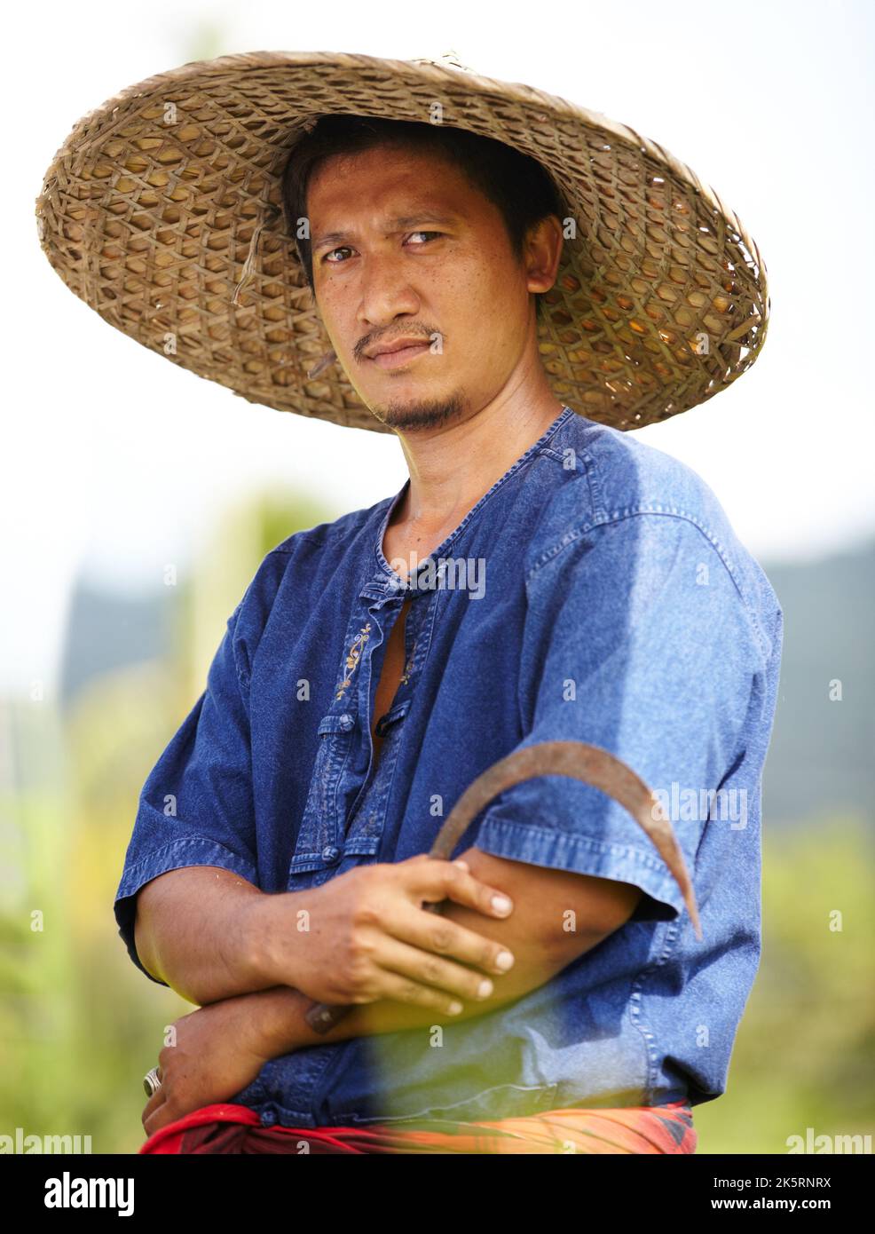 Chapeau de paille thai Banque de photographies et d'images à haute  résolution - Alamy