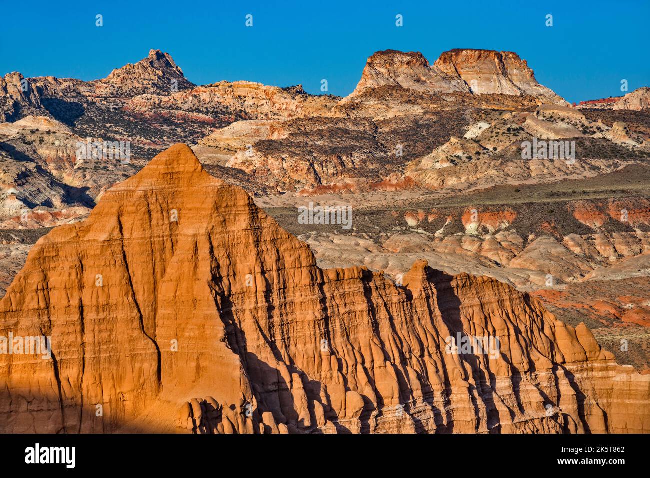 Lower South Desert, région de Jailhouse Rock, depuis la formation de Hartnet, Hartnet Road, parc national de Capitol Reef, Utah, États-Unis Banque D'Images