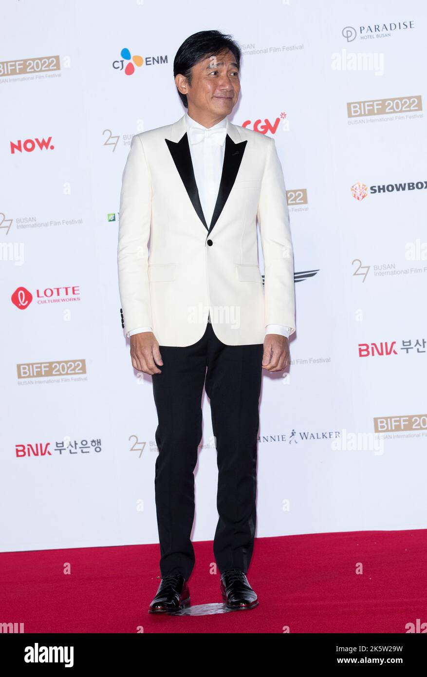 Busan, Corée du Sud. 5th octobre 2022. Tony Leung Chiu Wai, arrive tapis rouge à la cérémonie d'ouverture lors du festival international du film de Busan 27th au centre de cinéma de Busan, en Corée du Sud, sur 5 octobre 2022. (Photo par: Lee Young-ho/Sipa USA) crédit: SIPA USA/Alay Live News Banque D'Images