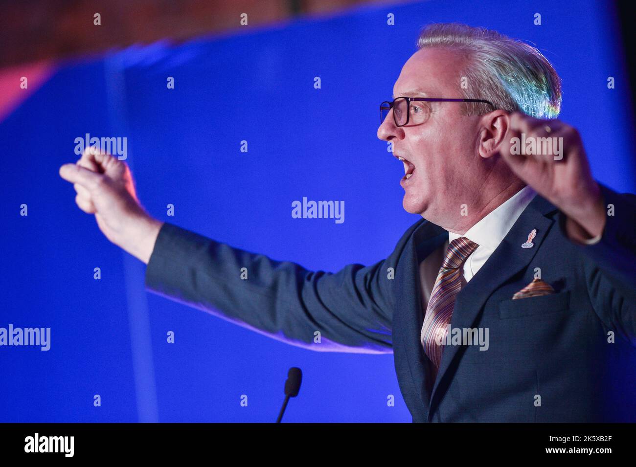 Manchester, Angleterre - 10th octobre 2022 - le poète de Manchester Tony Walsh se produit lors de la coupe du monde de rugby à XV lancement de RLWC 2021 au Science Museum, Manchester, Royaume-Uni Banque D'Images