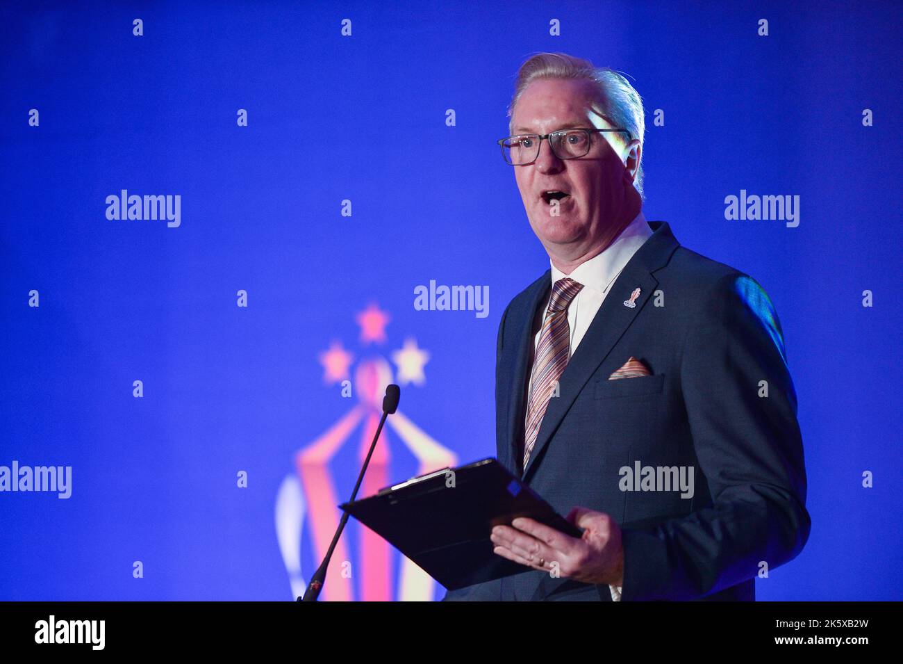 Manchester, Angleterre - 10th octobre 2022 - le poète de Manchester Tony Walsh se produit lors de la coupe du monde de rugby à XV lancement de RLWC 2021 au Science Museum, Manchester, Royaume-Uni Banque D'Images