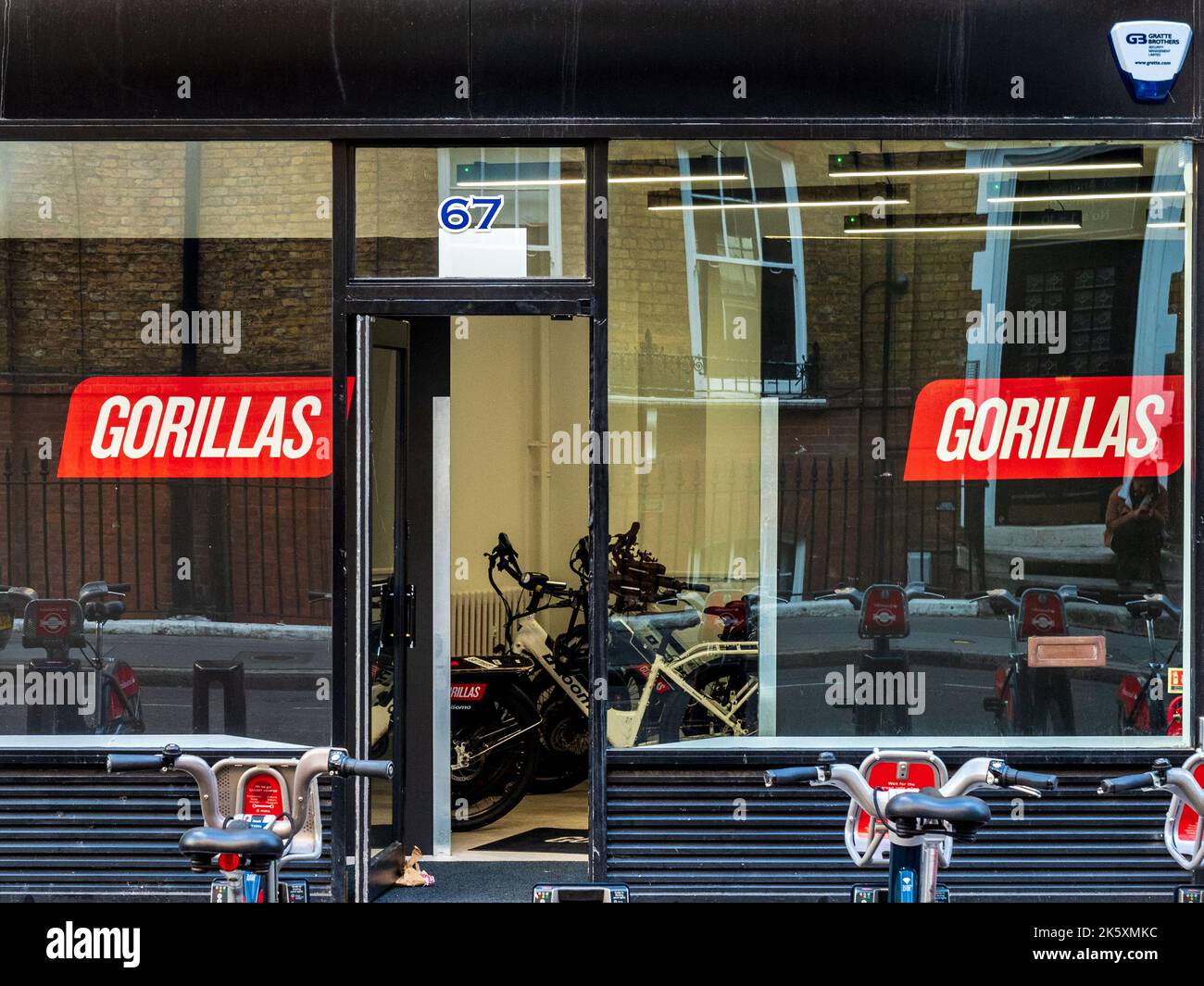 Gorilles fitzrovia londres Banque de photographies et d’images à haute