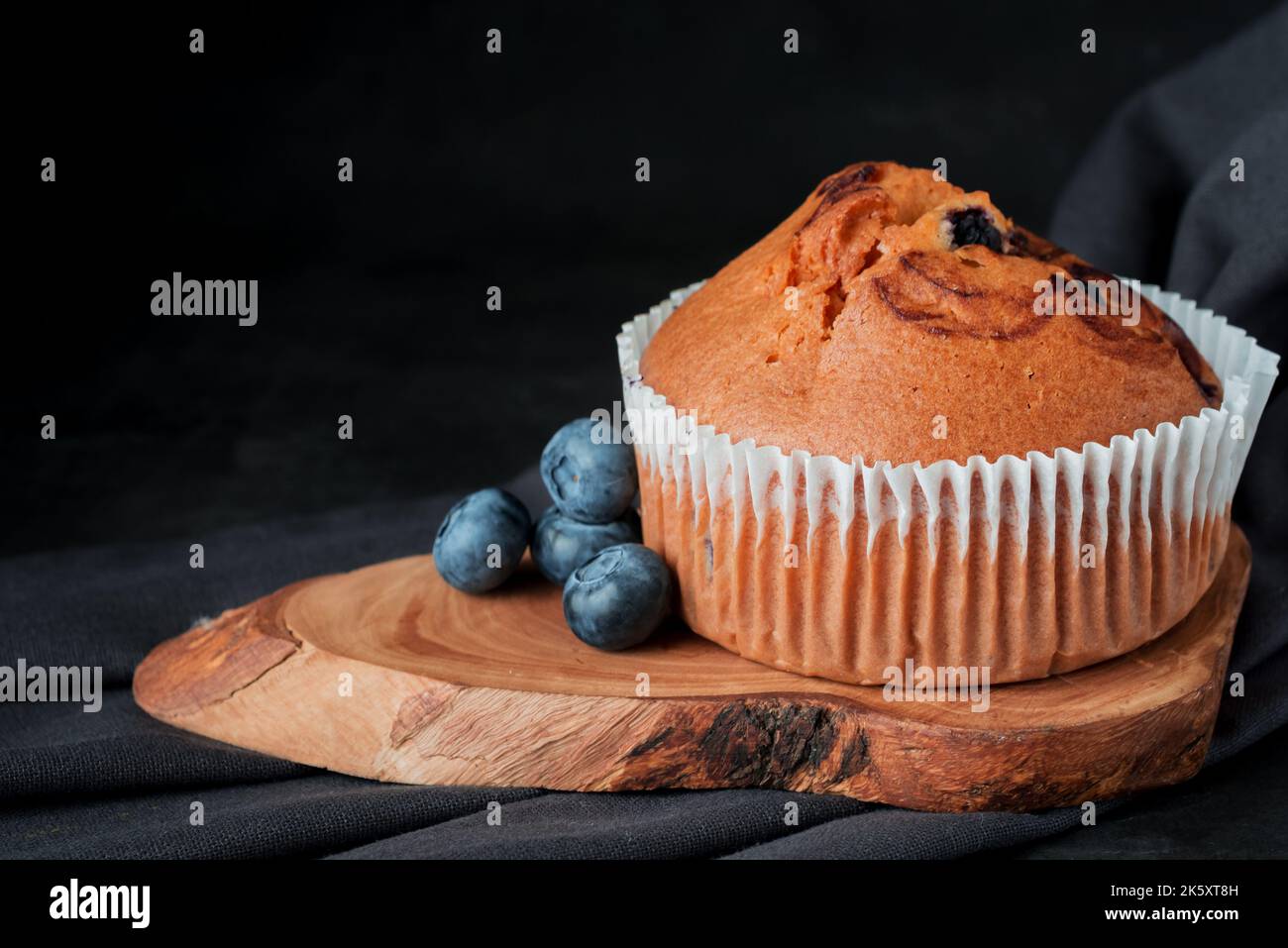photo de muffin frais sur fond Banque D'Images
