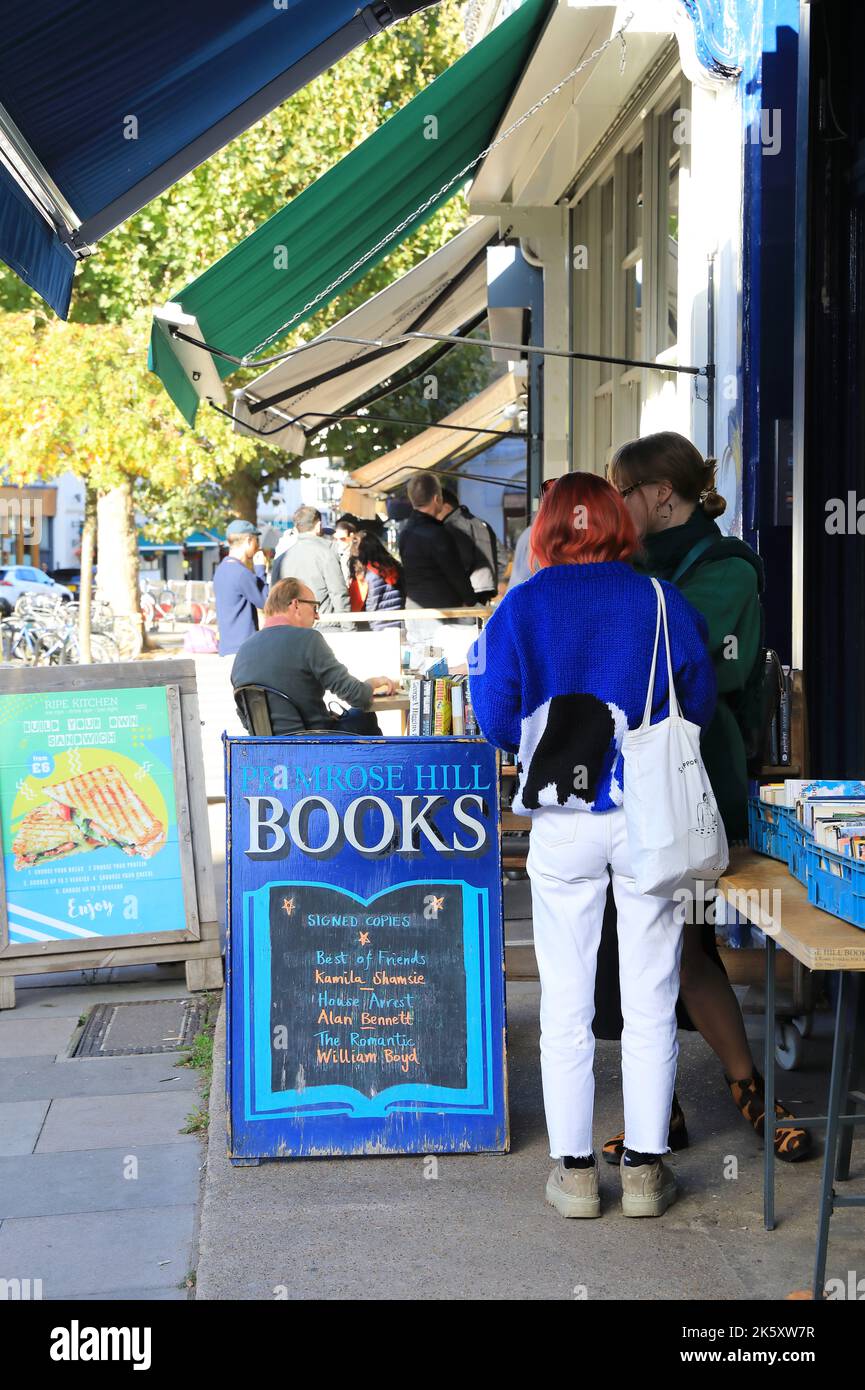 Primrose Hill Books dans le village haut de gamme de Primrose Hill avec des magasins indépendants le long de Regents Park Road, dans le nord de Londres, Royaume-Uni Banque D'Images