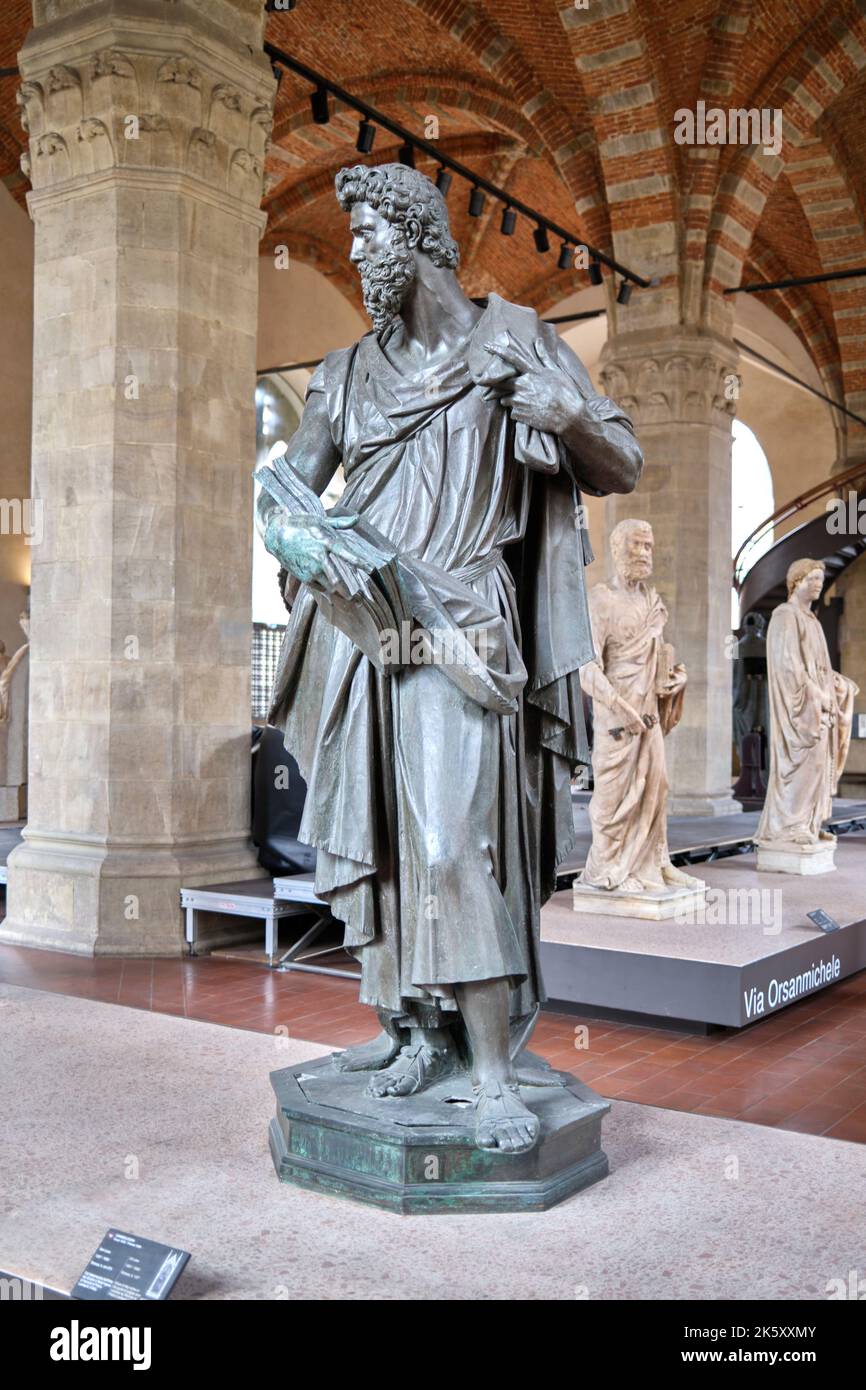 St Luke par Giambologna dans le Musée de l'église d'Orsanmichele Florence Italie Banque D'Images