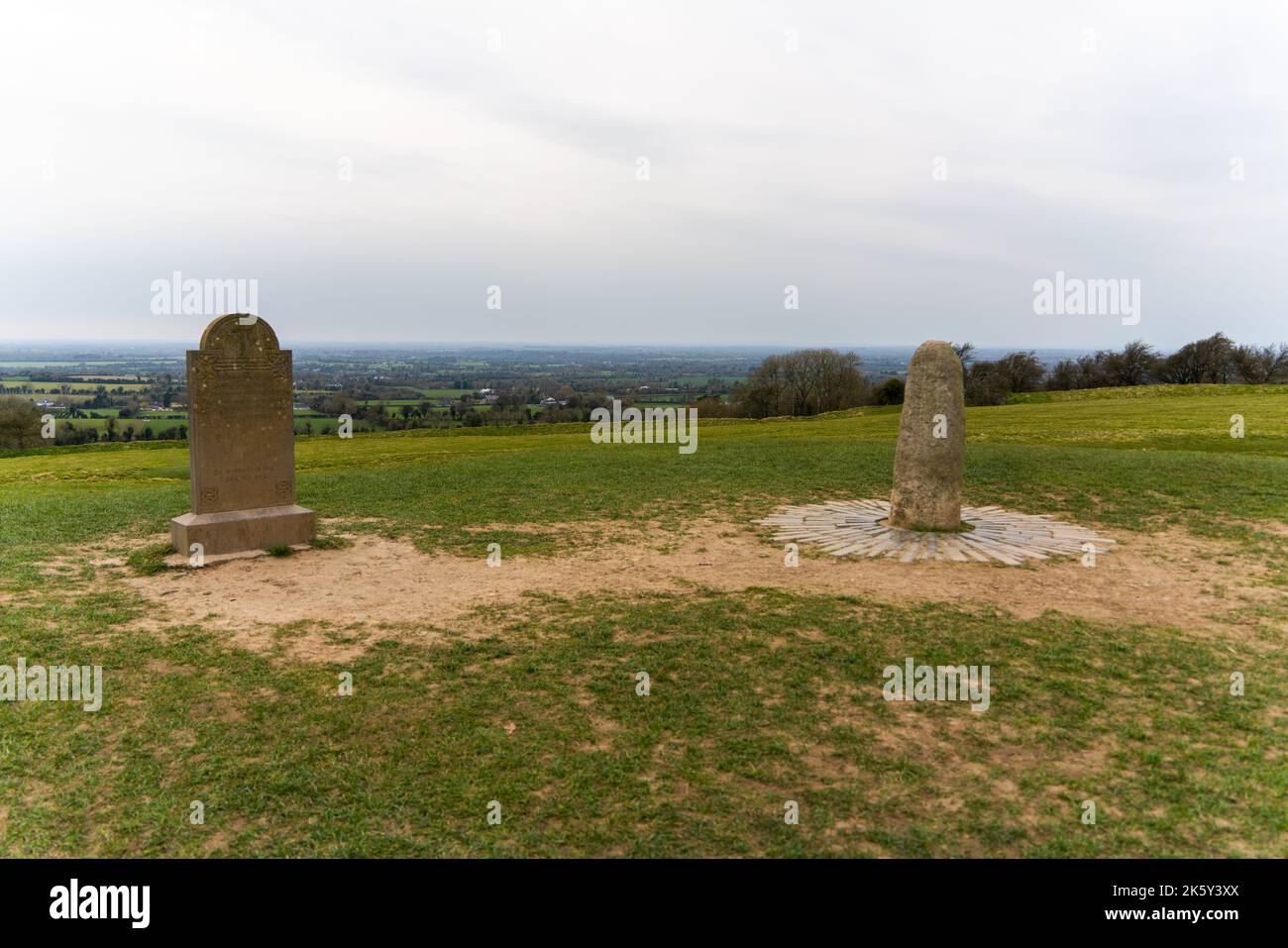 La Pierre du destin au sommet de la colline de Tara, comté de Meath, Irlande Banque D'Images