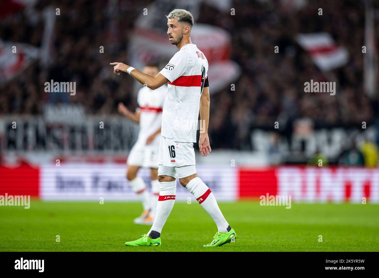 Stuttgart, Allemagne. 09th octobre 2022. Football: Bundesliga, VfB Stuttgart - 1. FC Union Berlin, Matchday 9, Mercedes-Benz Arena. Gestes Atakan Karazor à Stuttgart. Credit: Tom Weller/dpa - Nutzung nur nach schriftlicher Vereinbarung mit der dpa/Alay Live News Banque D'Images