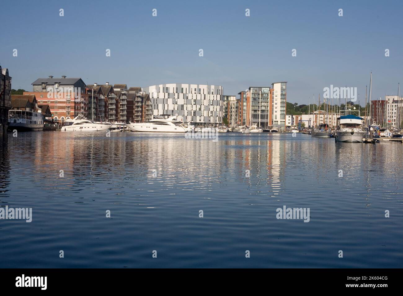 Le port d'Ipswich sur un samedi après-midi ensoleillé et tranquille Banque D'Images