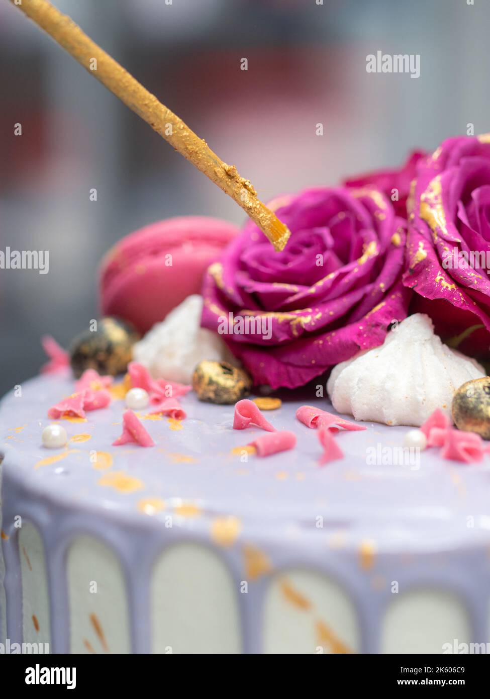gâteau romantique peint à la main doré Banque D'Images