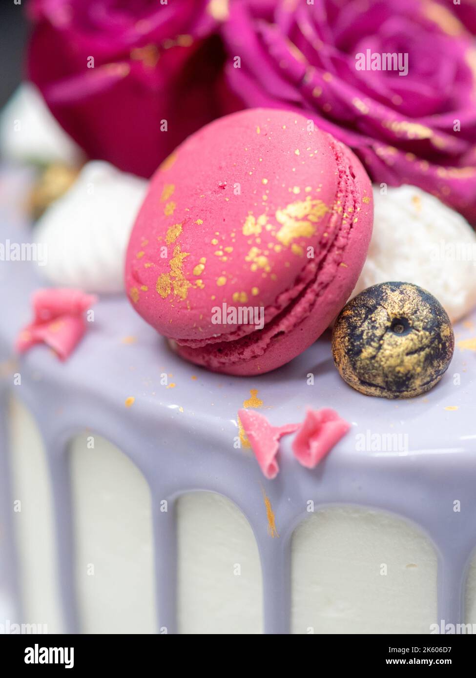 gâteau romantique peint à la main doré Banque D'Images
