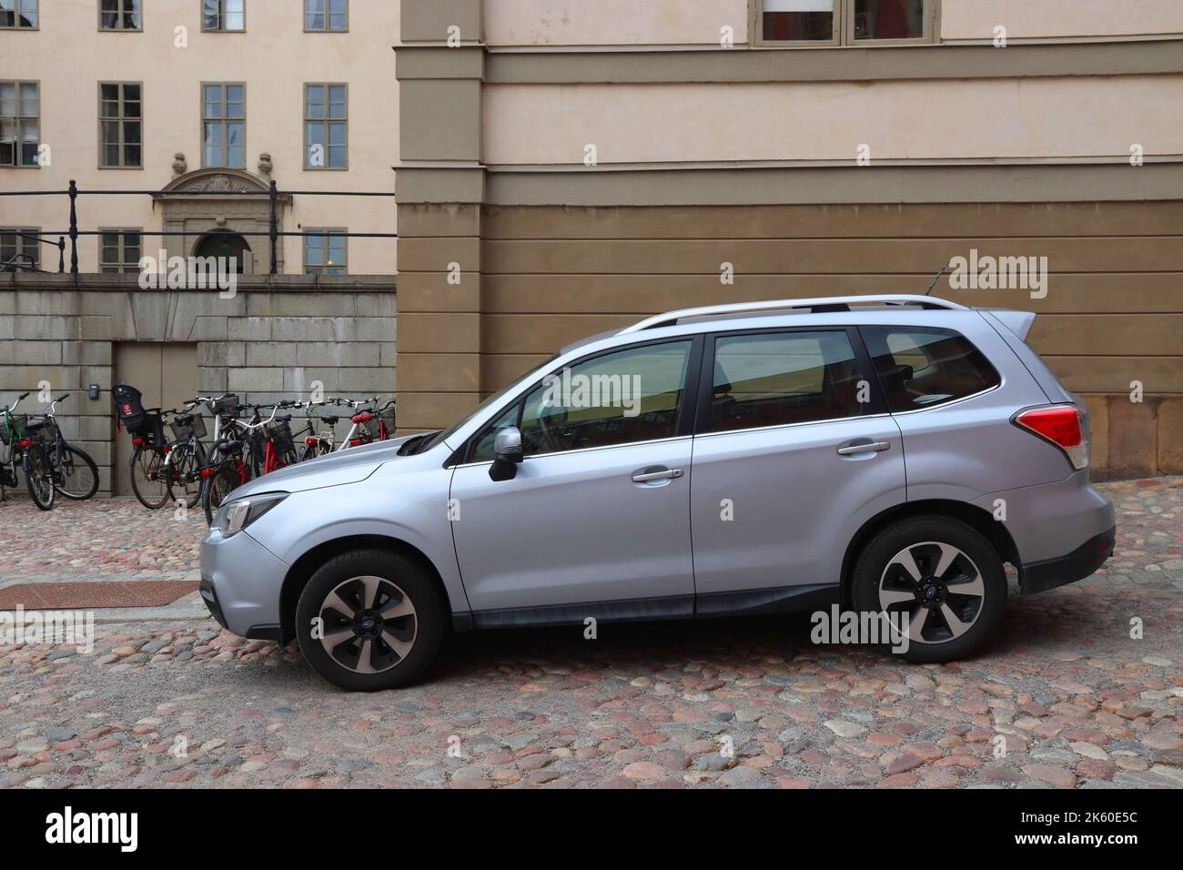 STOCKHOLM, Suède - le 23 août 2018 : Subaru Forester SUV garé à Stockholm, en Suède. Il y a 4,8 millions de véhicules particuliers neufs immatriculés en Suède. Banque D'Images