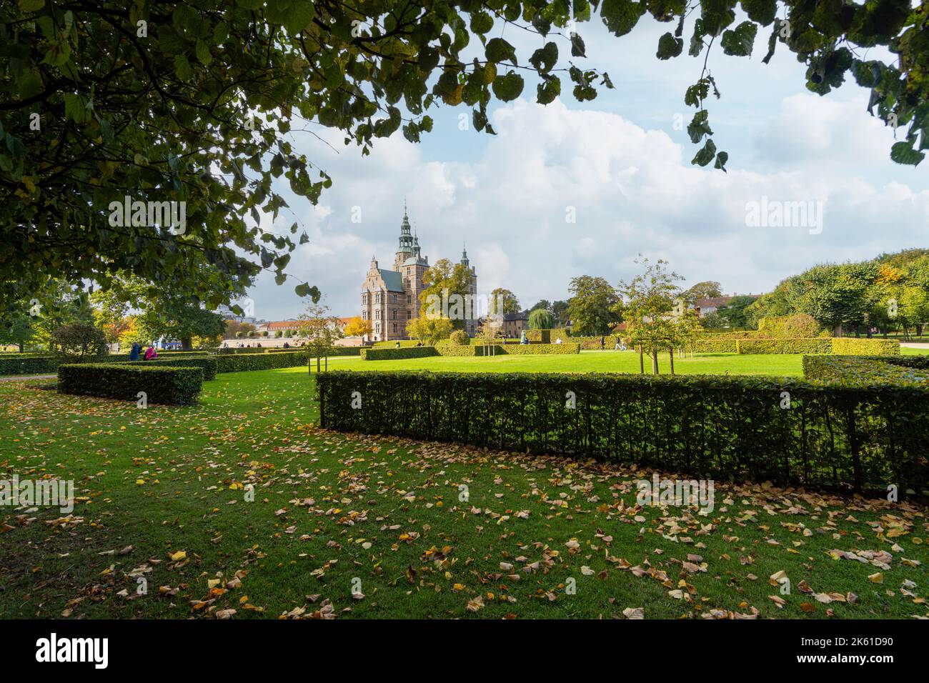 Copenhague, Danemark. Octobre 2022. Vue sur le château de Rosenborg. Un palais hollandais de la Renaissance avec des jardins, des visites guidées et un musée abritant les joyaux de la couronne Banque D'Images