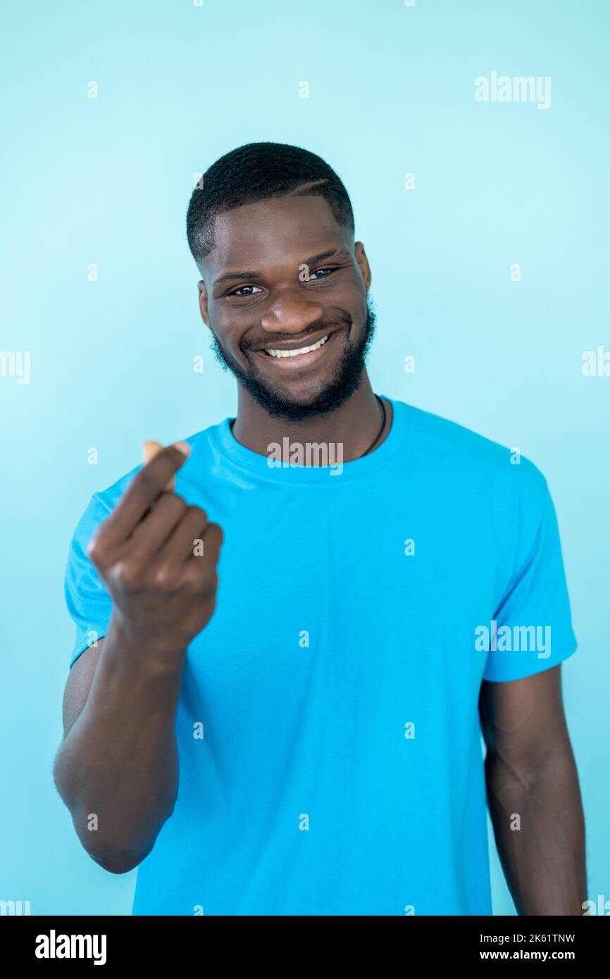 doigt coeur amour geste soutien homme soins Banque D'Images