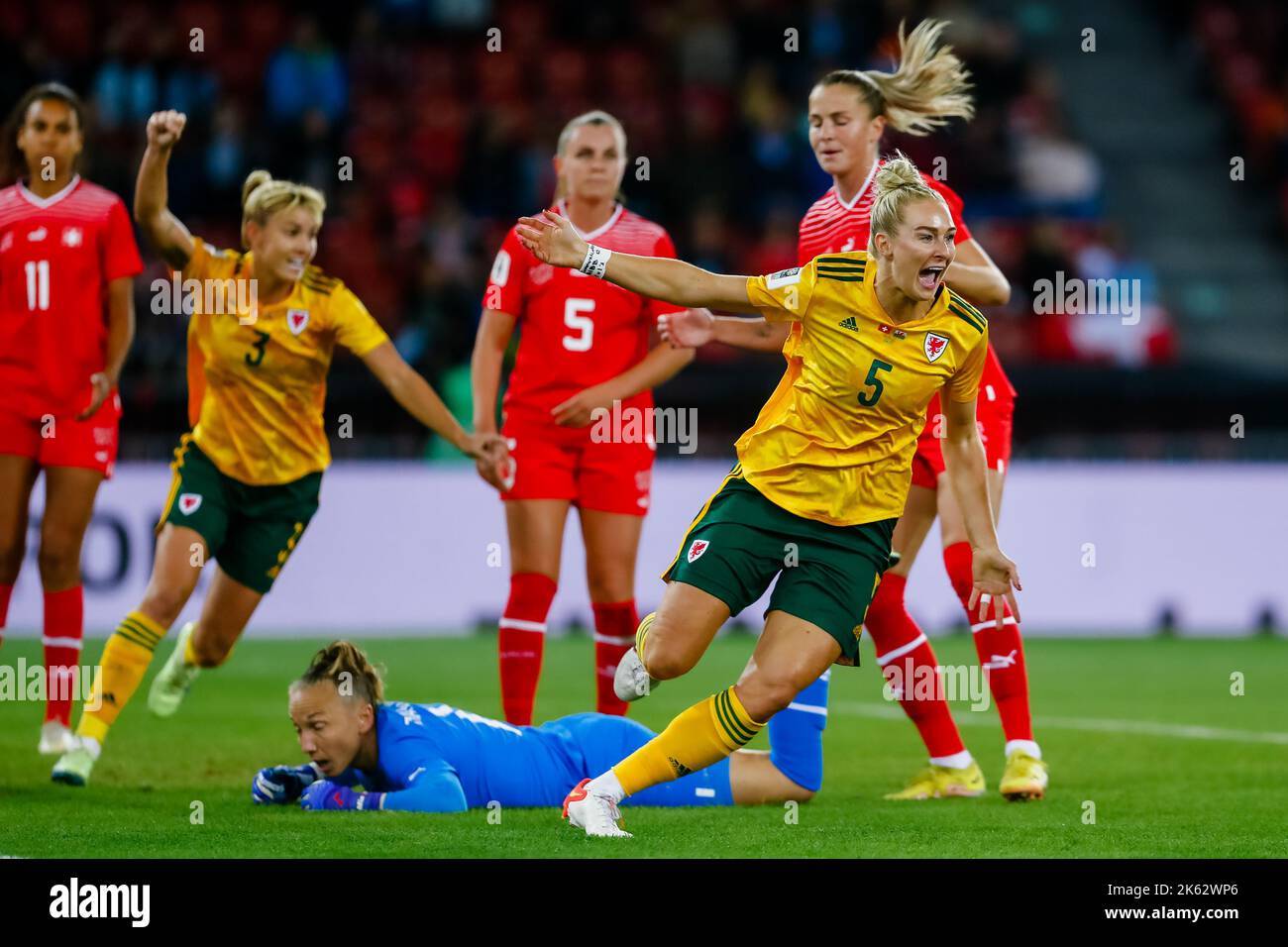 ZURICH, SUISSE - 11 OCTOBE 2022: Lors de la coupe du monde de la FIFA Jouez contre la Suisse au stade Letzigrund, Zurich, Suisse. (Photo par Kunjan Malde/FAW) crédit: Football Association of Wales/Alay Live News Banque D'Images